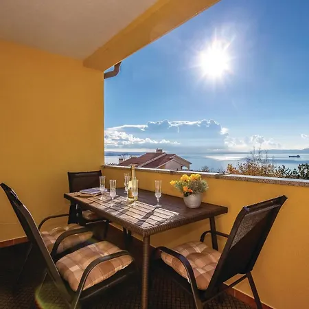 In With House Sea View Apartment Kostrena