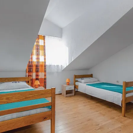 Apartment In With Wifi